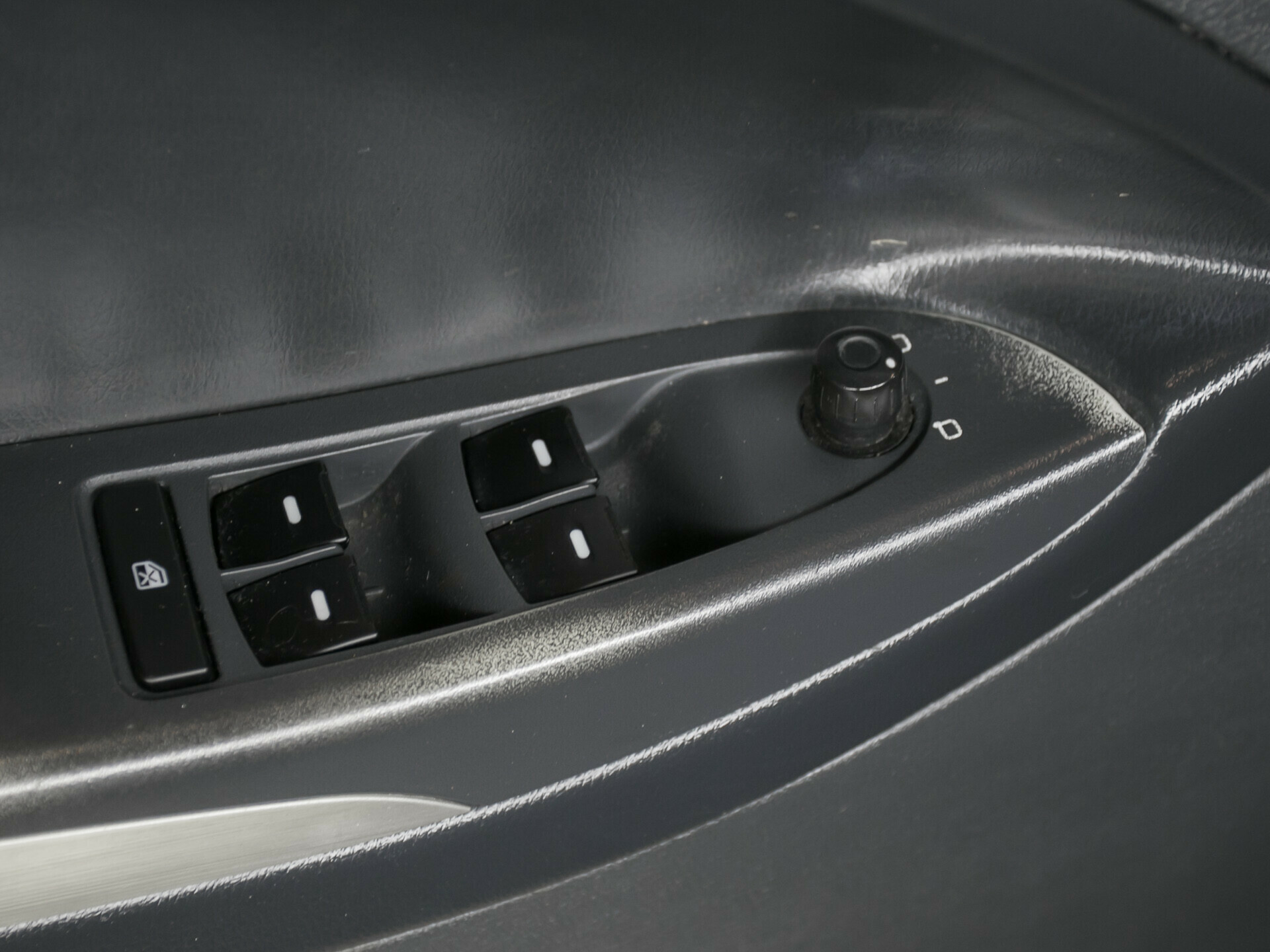 Geely Emgrand X7, I 2.0 MT (139 л.с.)