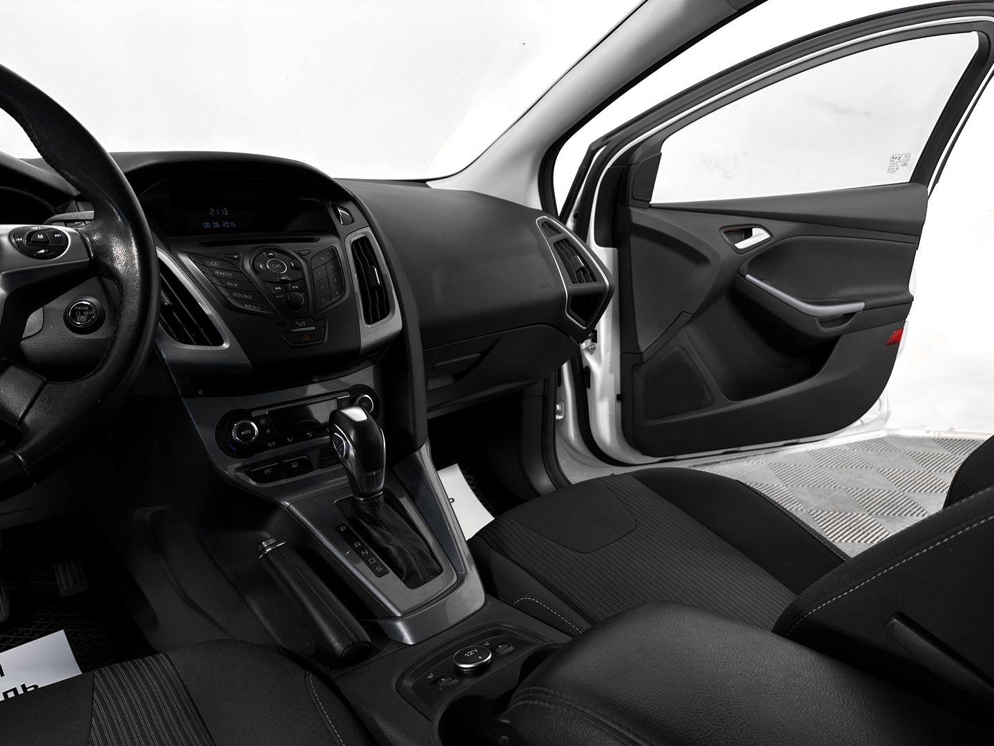 Ford Focus, III 1.6 AMT (125 л.с.)