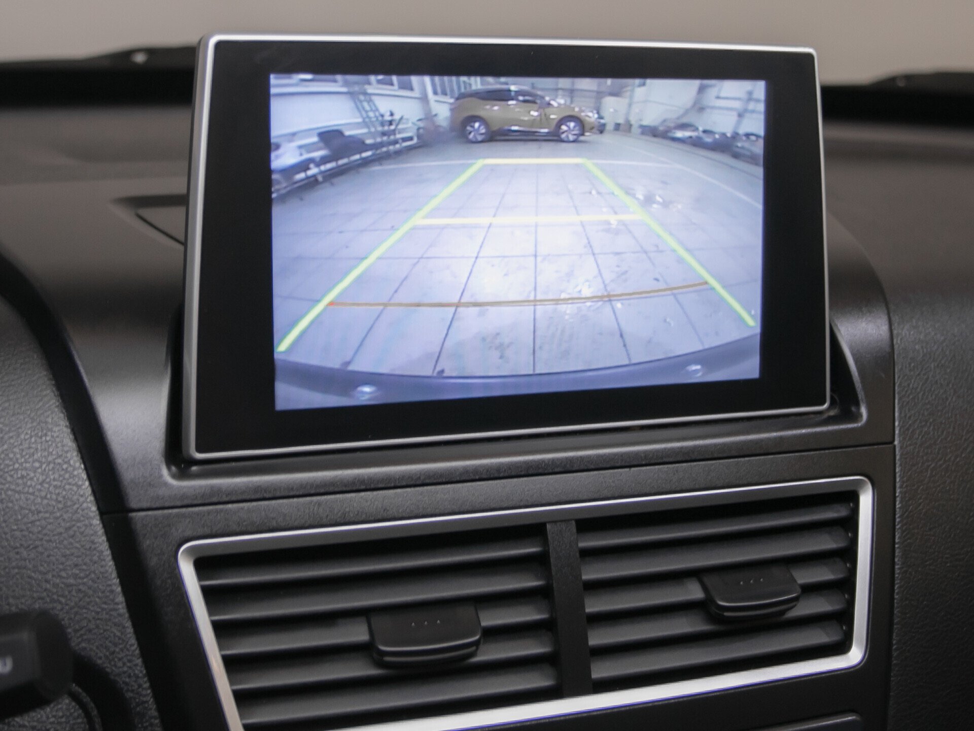 FAW Besturn X40, I 1.6 AT (108 л.с.)