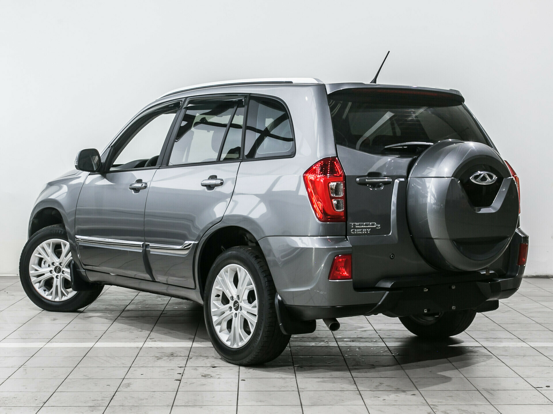 Chery Tiggo 3, I 1.6 MT (126 л.с.)