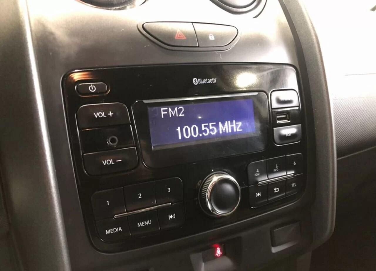 Renault Duster, I Рестайлинг 1.6 MT (114 л.с.) 4WD