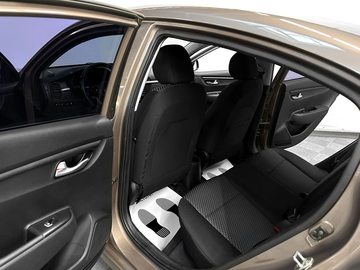 Kia Rio, IV 1.6 AT (123 л.с.)