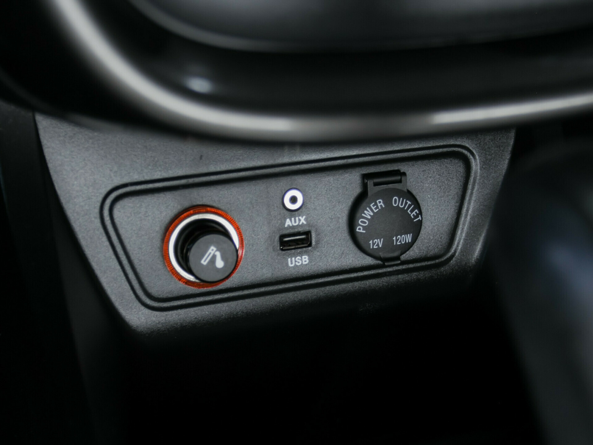 FAW Besturn X80, I 2.0 AT (142 л.с.)