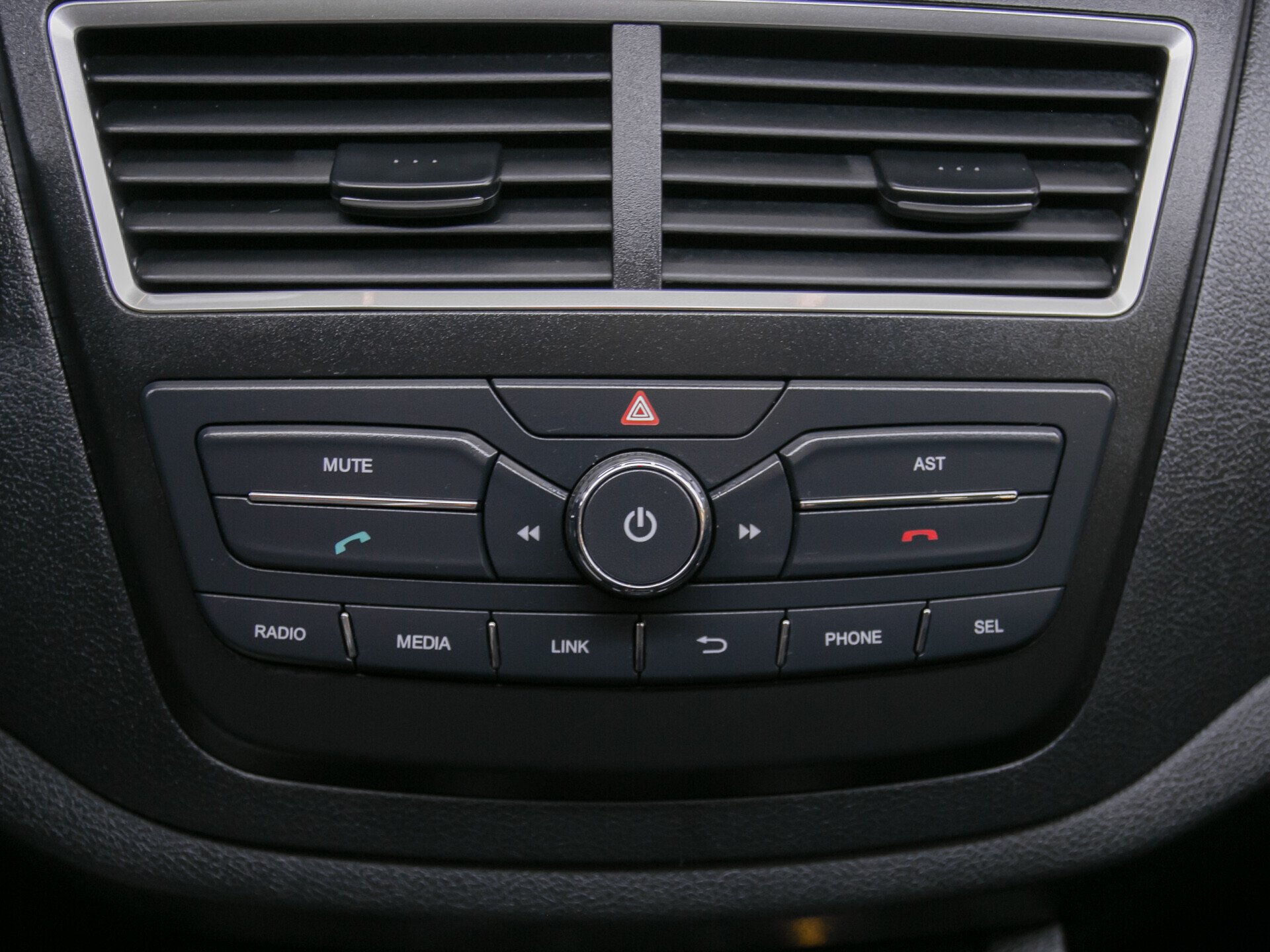 FAW Besturn X40, I 1.6 AT (108 л.с.)