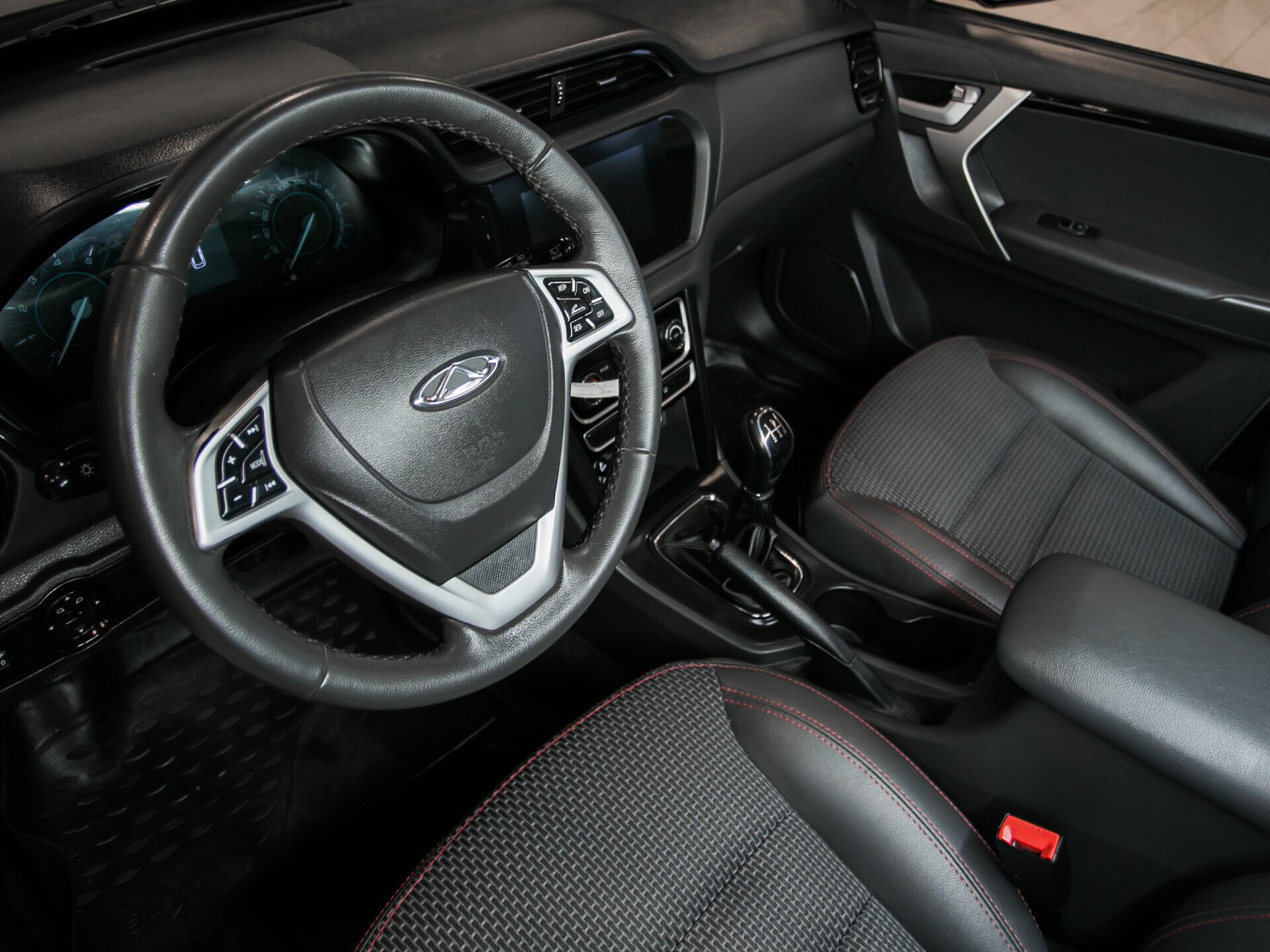 Chery Tiggo 3, I 1.6 MT (126 л.с.)