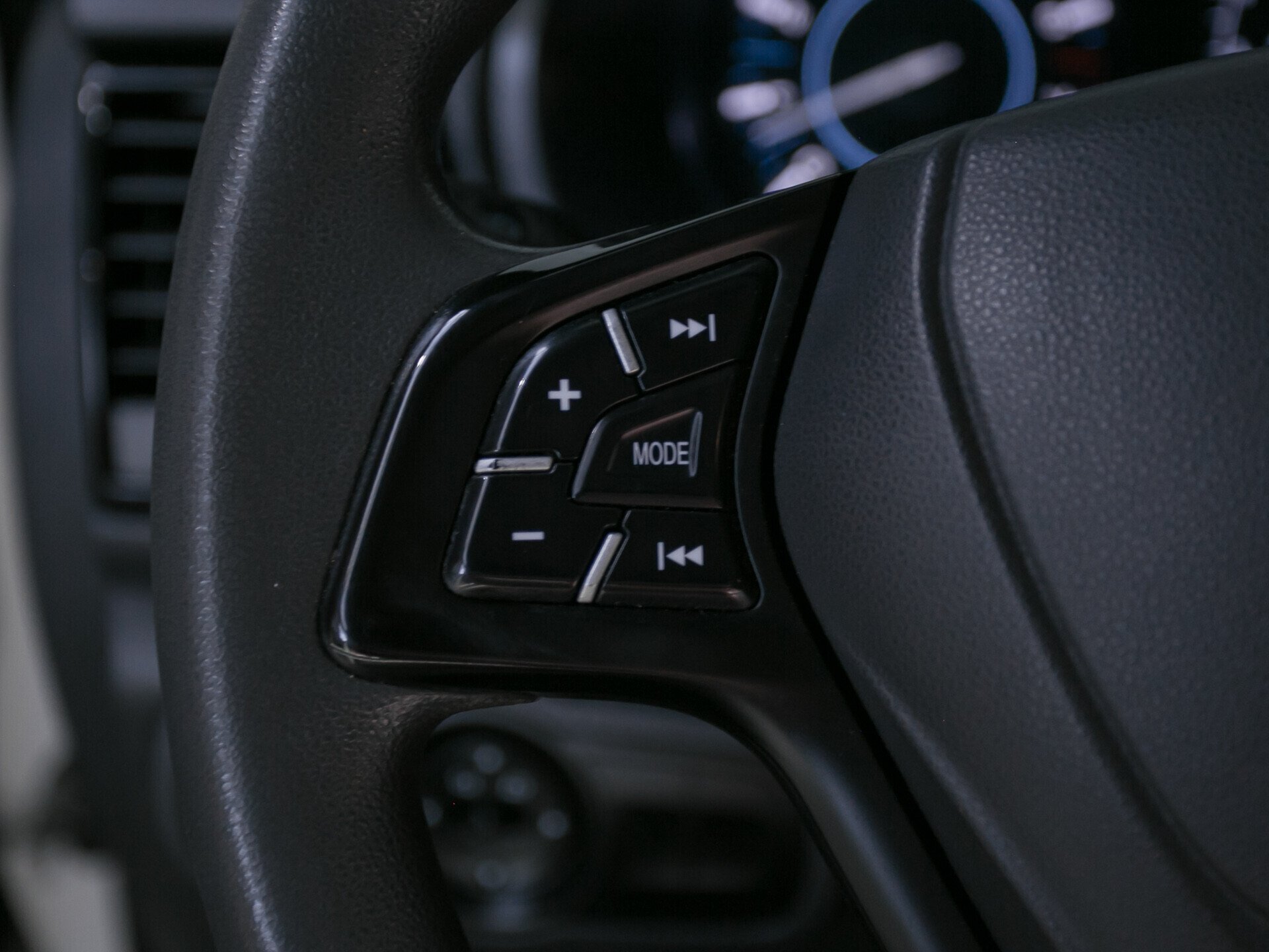 Chery Tiggo 3, I 1.6 MT (126 л.с.)