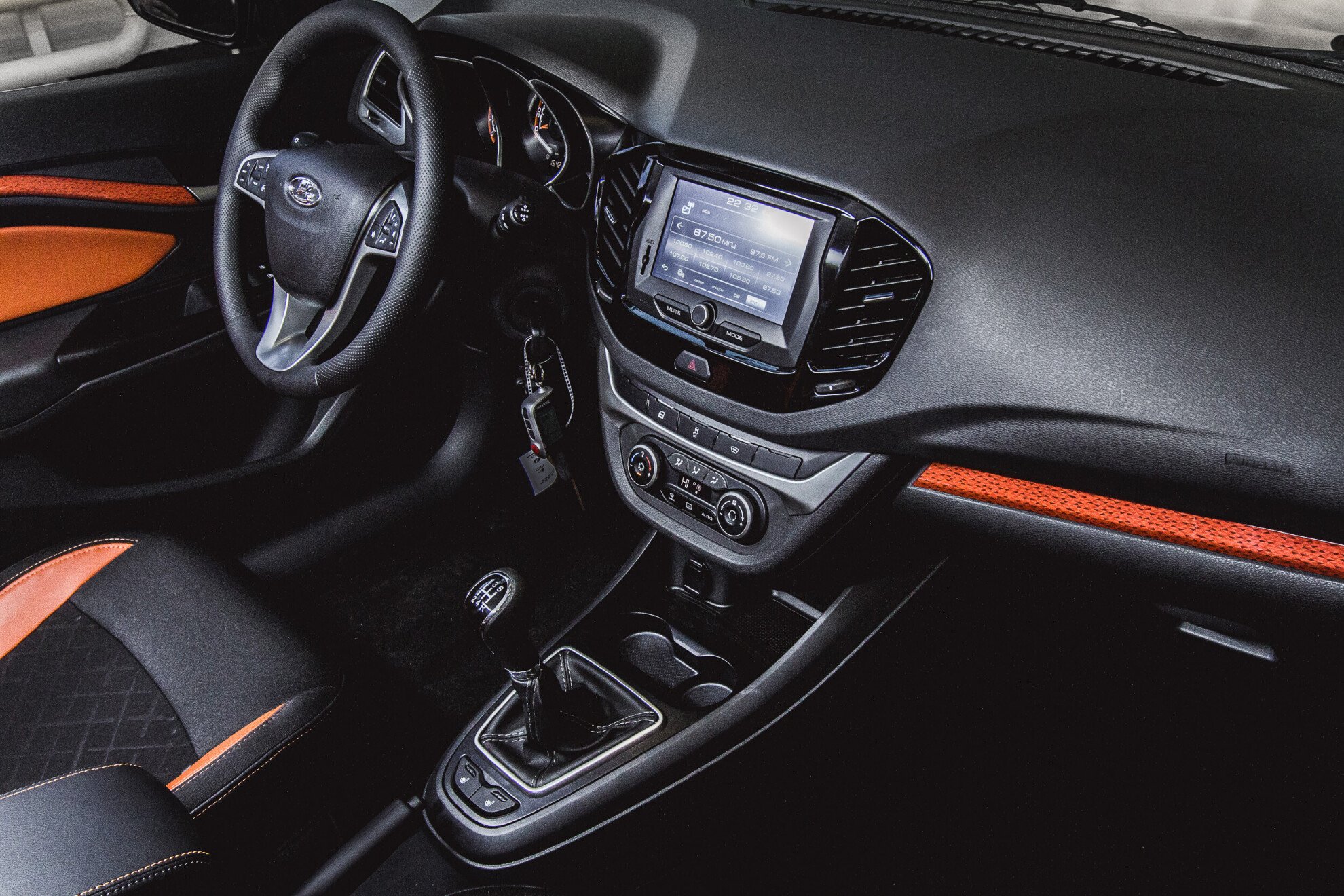 LADA (ВАЗ) Vesta, I SW Cross 1.6 MT (106 л.с.)