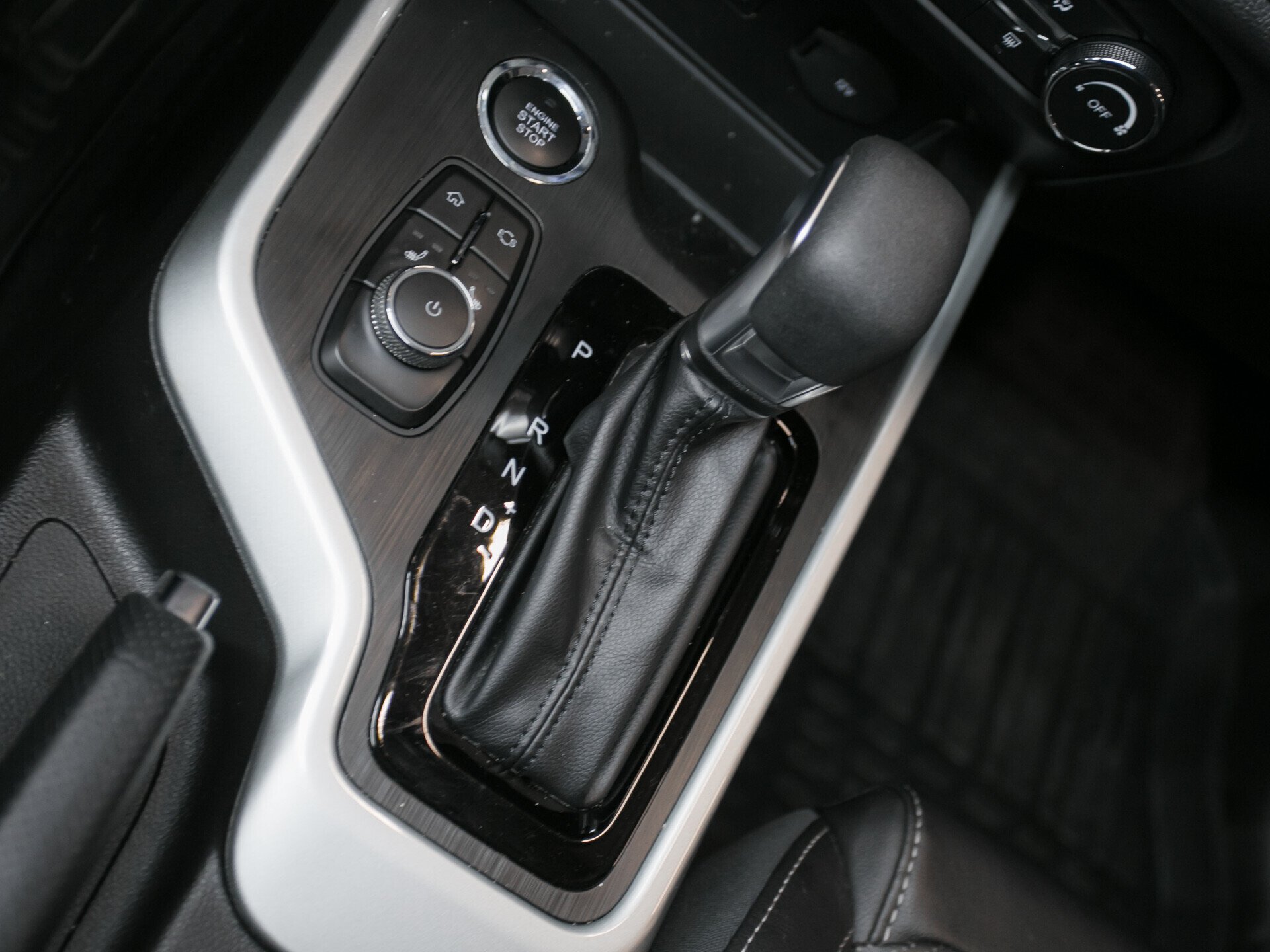 Chery Tiggo 4, I Рестайлинг 2.0 CVT (122 л.с.)