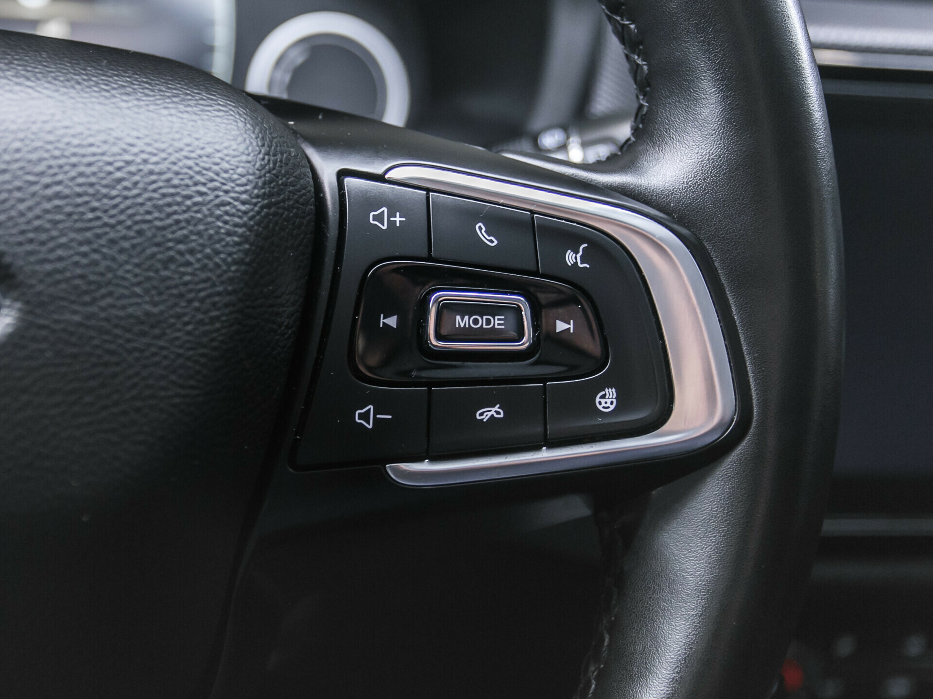 Chery Tiggo 4, I Рестайлинг 2.0 CVT (122 л.с.)