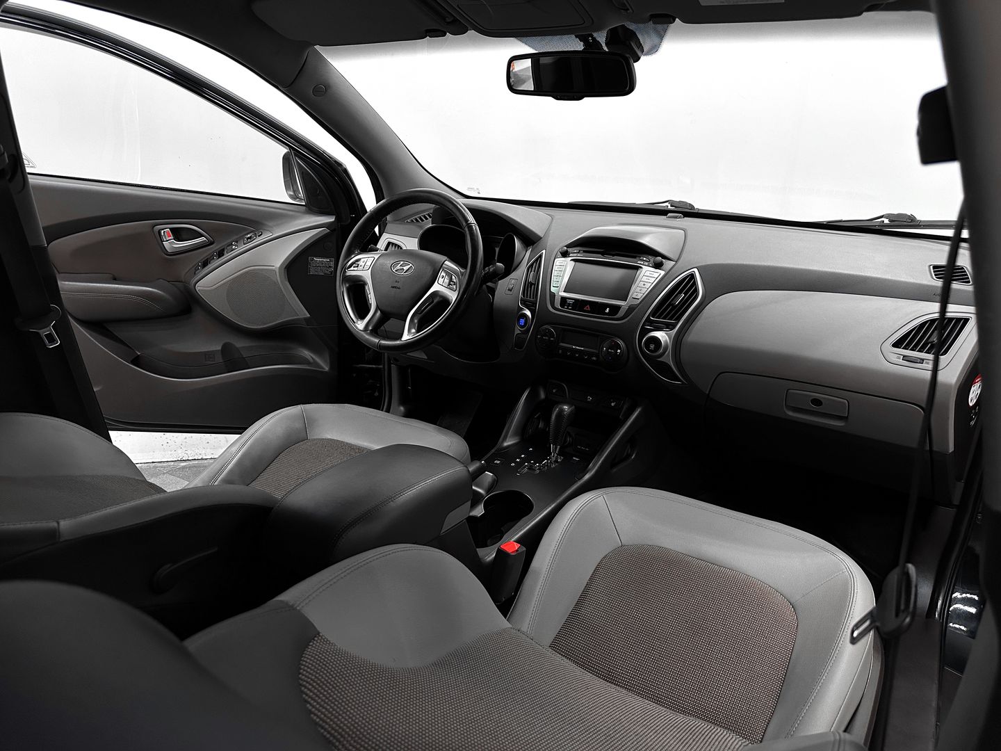 Hyundai ix35, I 2.0d AT (184 л.с.) 4WD