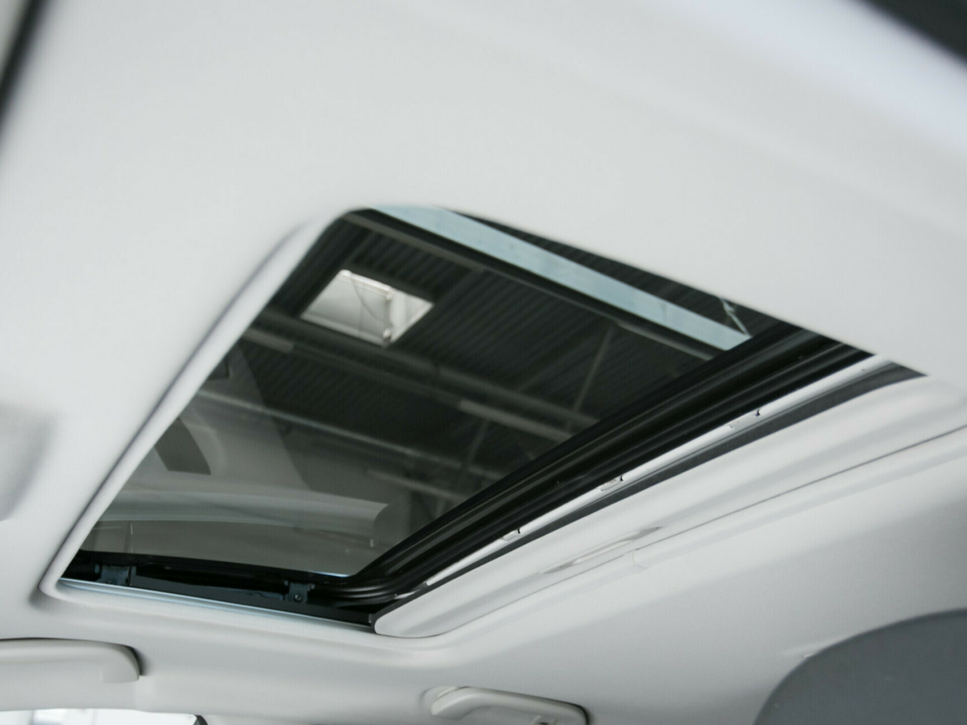 FAW Besturn X80, I 2.0 AT (142 л.с.)