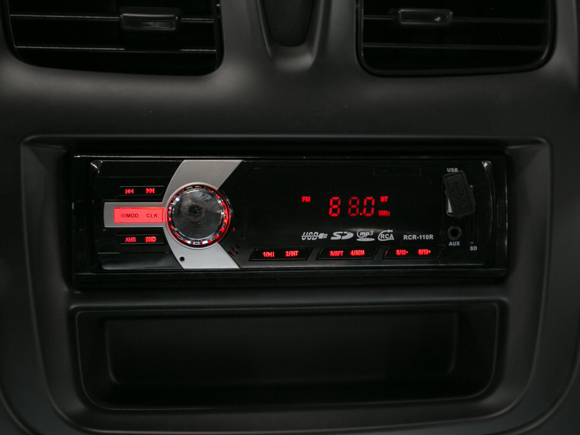 Renault Logan, II 1.6 MT (82 л.с.)