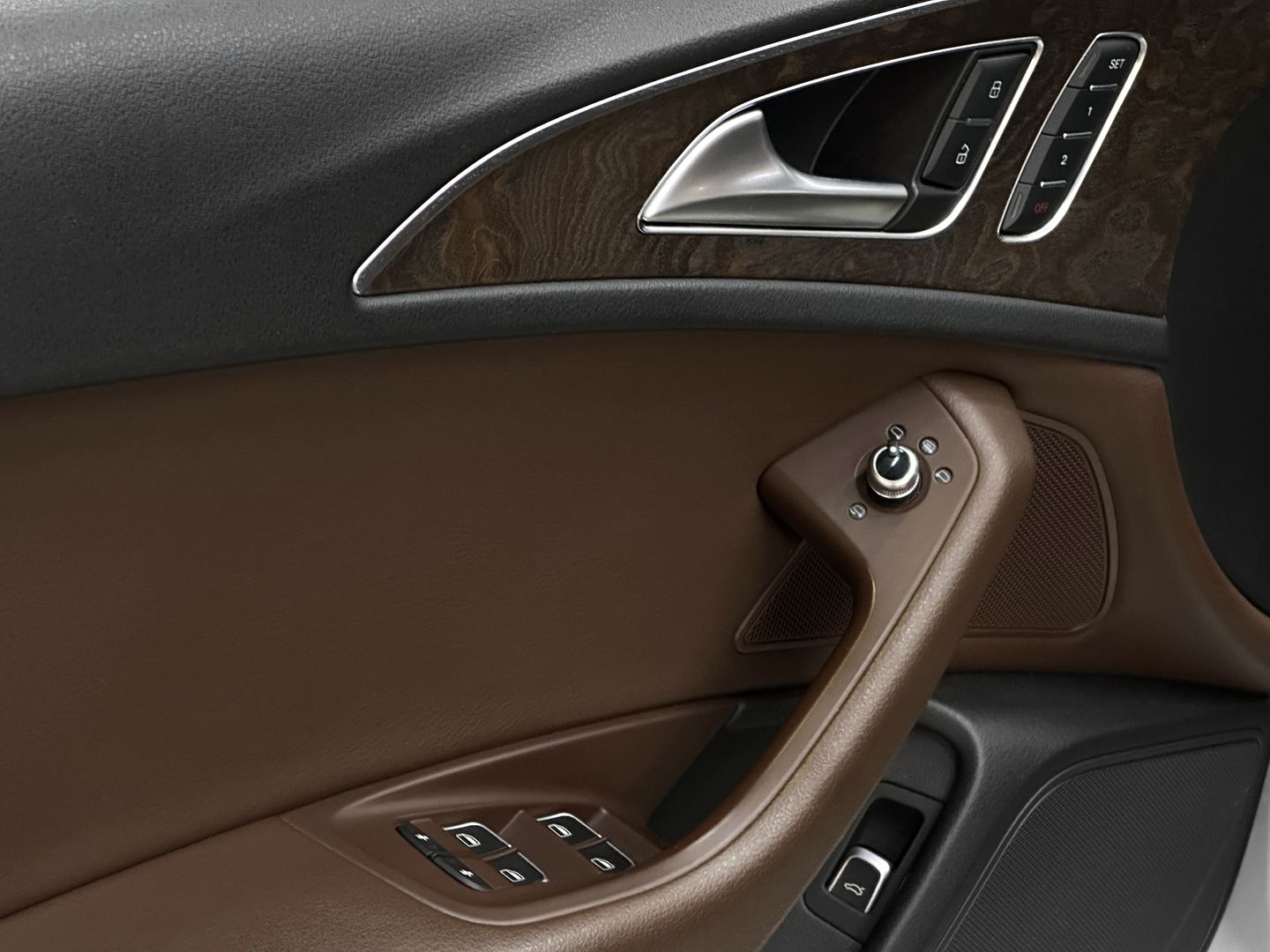 Audi A6, IV (C7) Рестайлинг 1.8 AMT (190 л.с.)