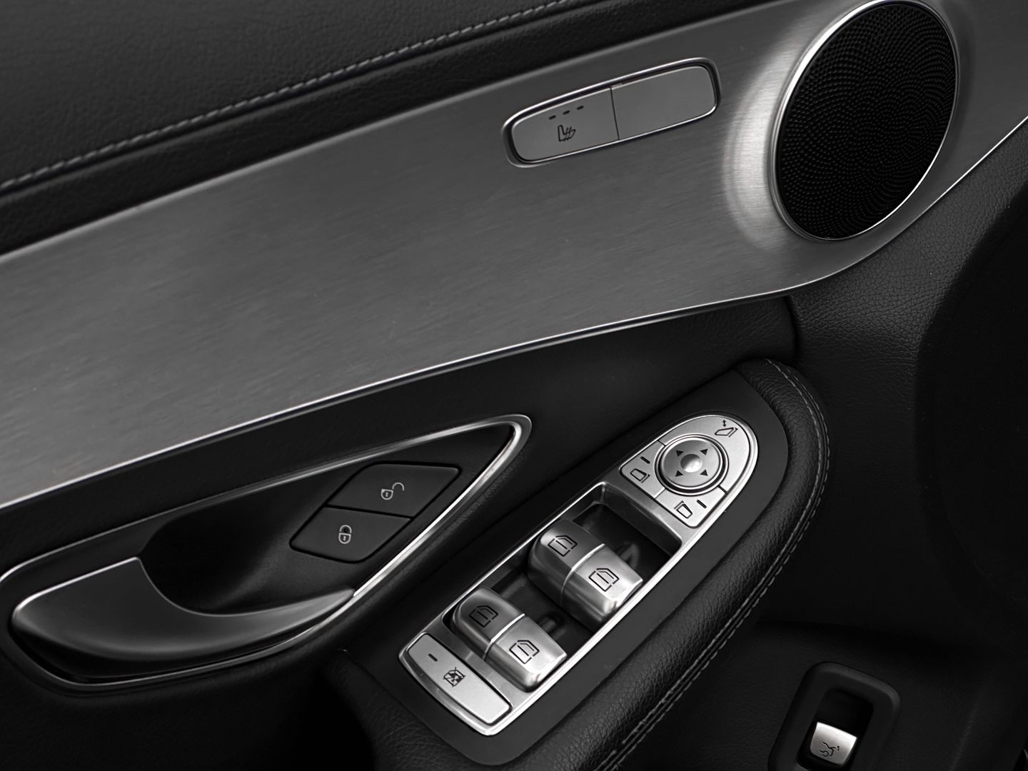 Mercedes-Benz C-Класс, IV (W205) 180 1.6 AT (156 л.с.)