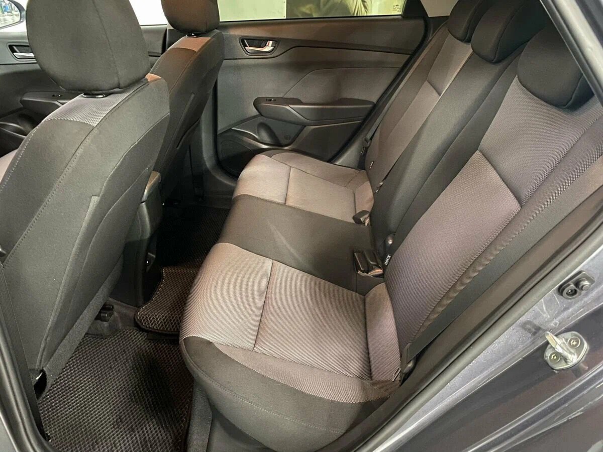 Hyundai Solaris, II Рестайлинг 1.6 AT (123 л.с.)