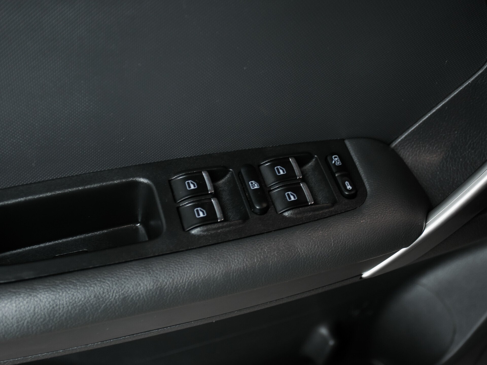 Chery Tiggo 3, I 1.6 MT (126 л.с.)