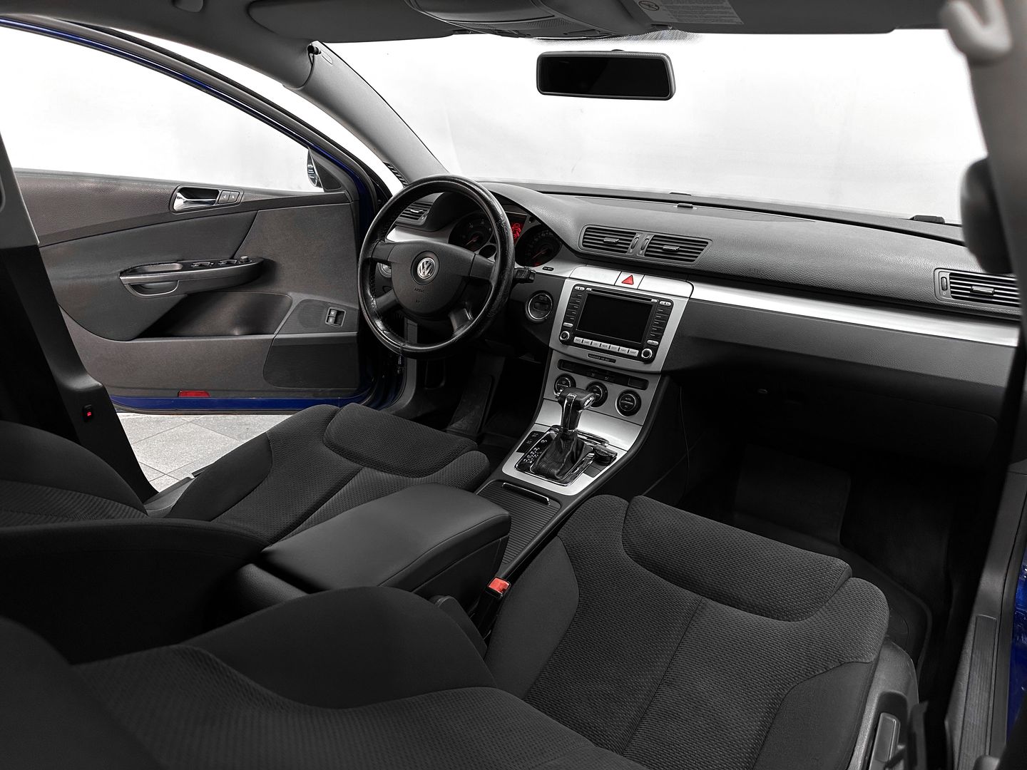 Volkswagen Passat, B6 2.0d AT (136 л.с.)