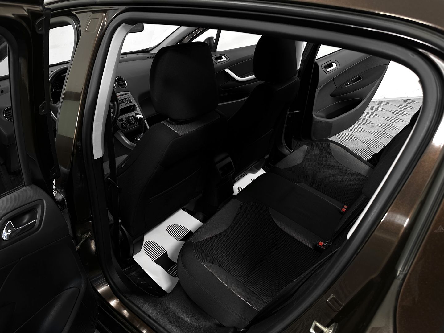 Peugeot 308, I Рестайлинг 1.6 AT (120 л.с.)