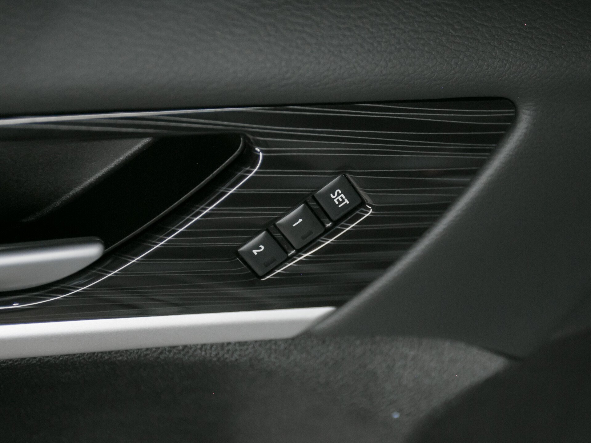 Dongfeng AX7, I 2.0 AT (140 л.с.)