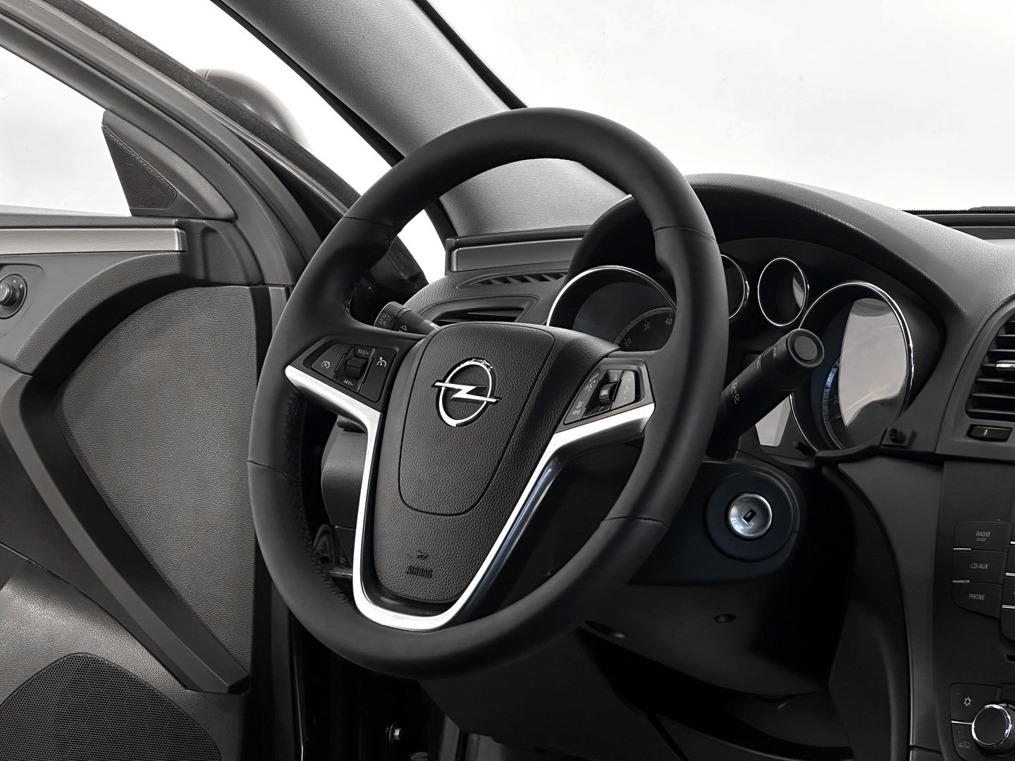 Opel Insignia, I 1.6 MT (180 л.с.)