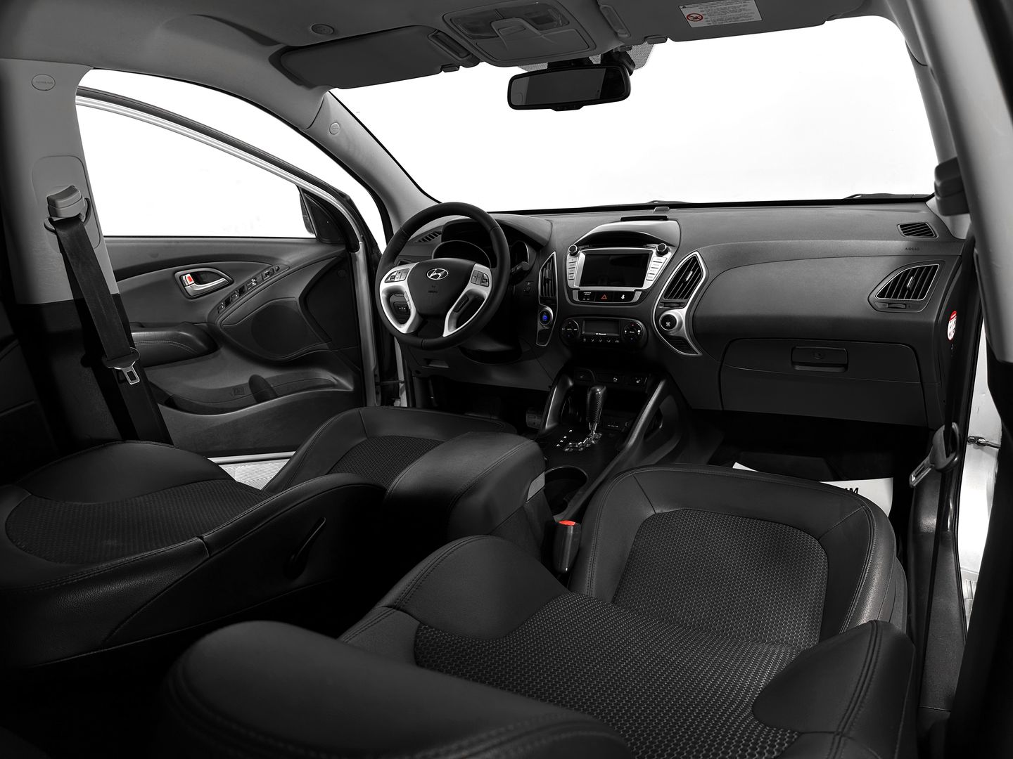 Hyundai ix35, I 2.0 AT (150 л.с.) 4WD