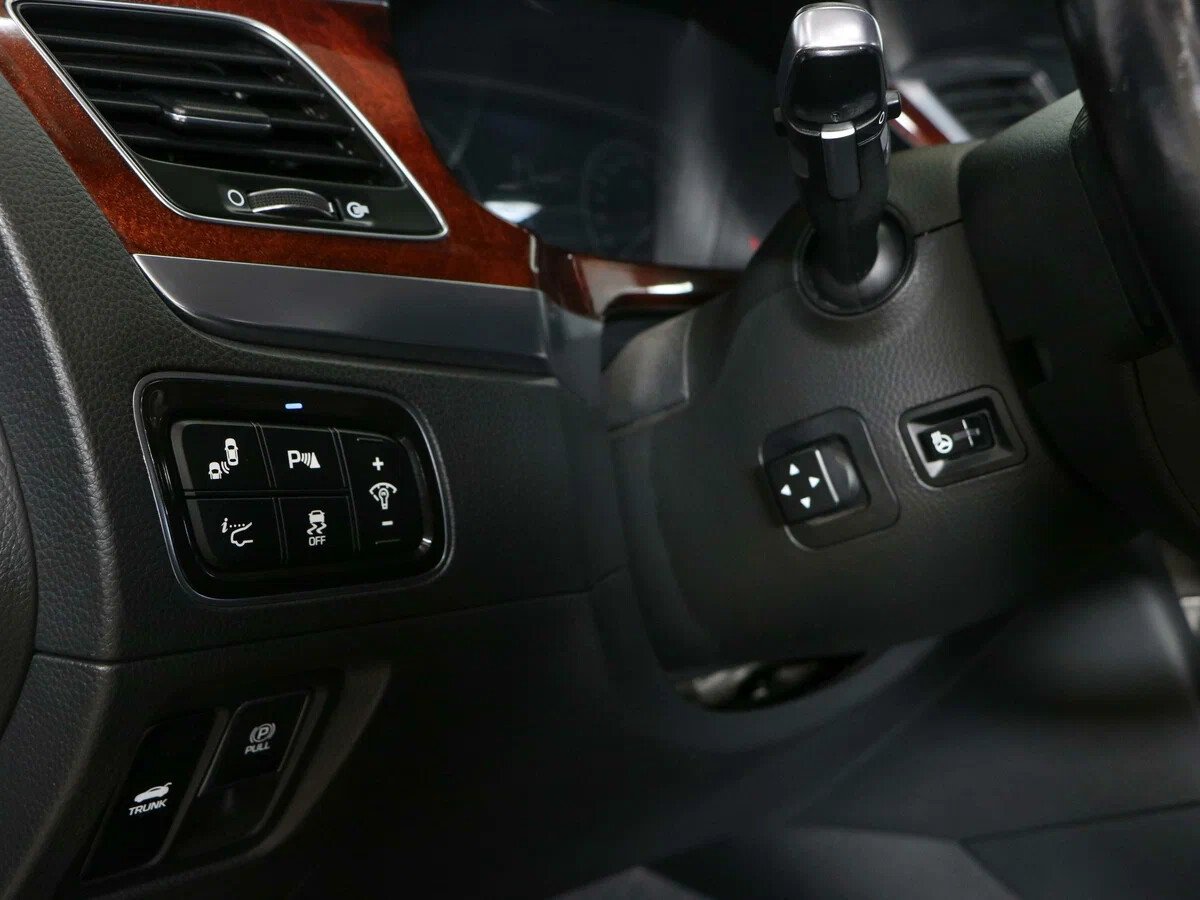 Hyundai Equus, II Рестайлинг 3.8 AT (334 л.с.)