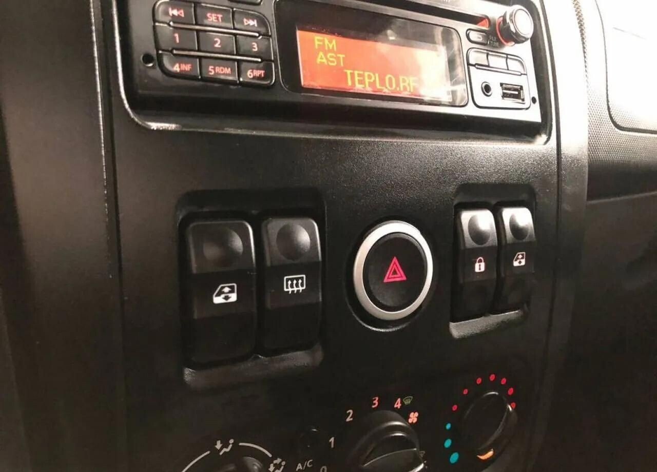 LADA (ВАЗ) Largus, I 1.6 MT (106 л.с.)