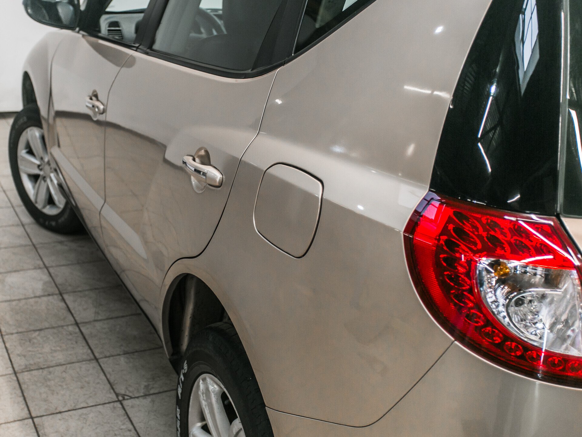 Geely Emgrand X7, I 2.4 AT (148 л.с.)