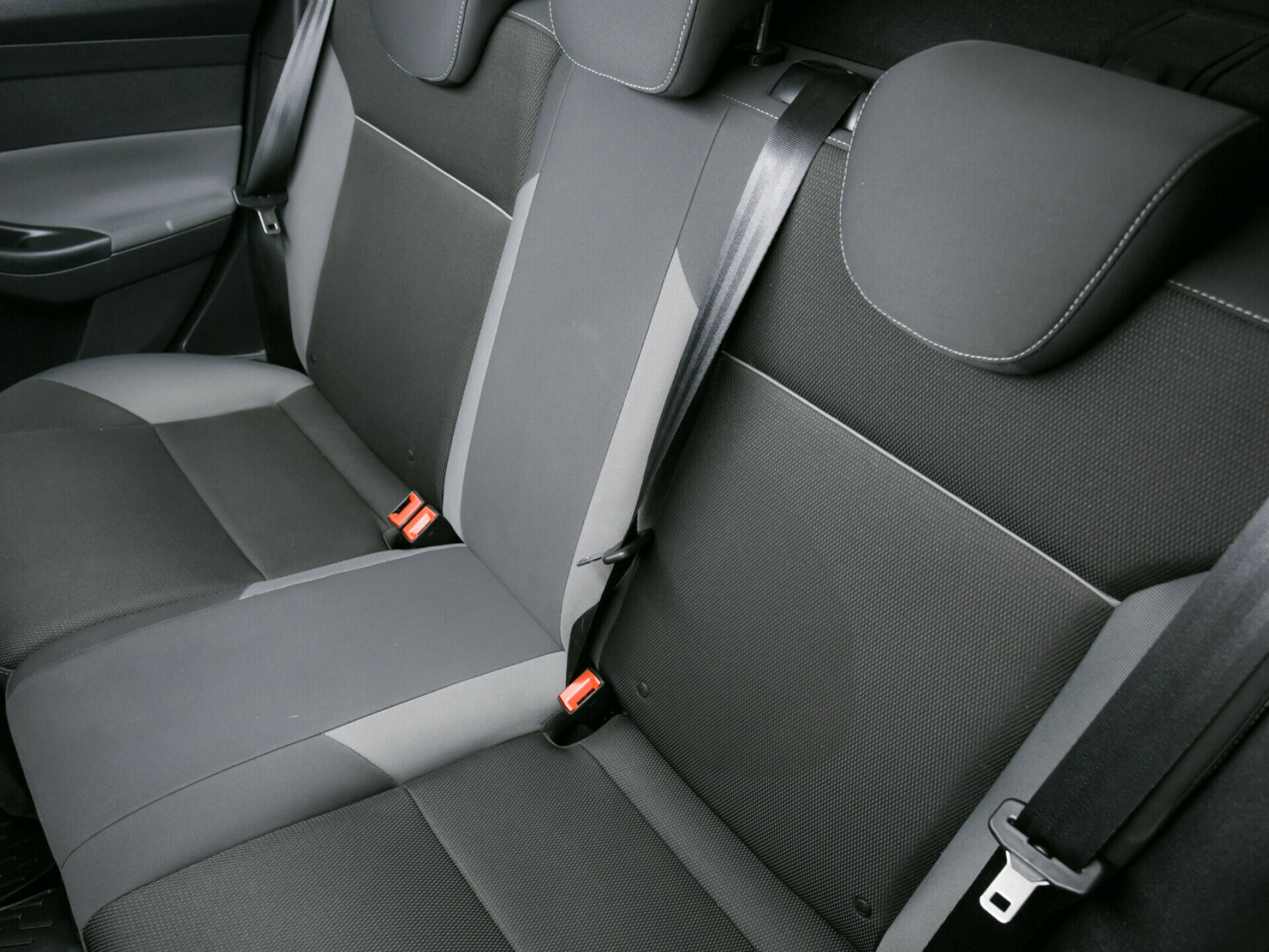 Ford Focus, III 1.6 AMT (125 л.с.)