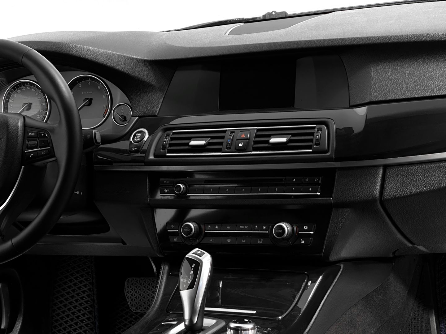 BMW 5 серии, VI (F10/F11/F07) 528i 2.0 AT (245 л.с.)