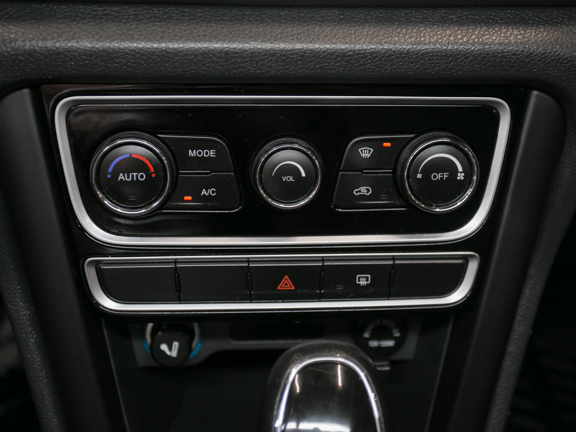 Chery Tiggo 3, I 1.6 CVT (126 л.с.)