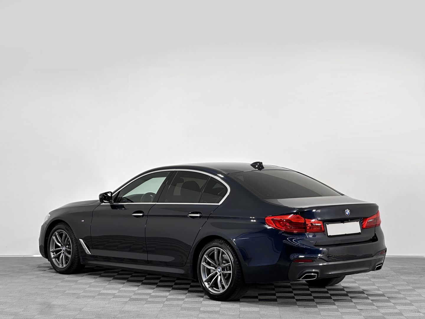 BMW 5 серии, VII (G30/G31) 520d 2.0d AT (190 л.с.)