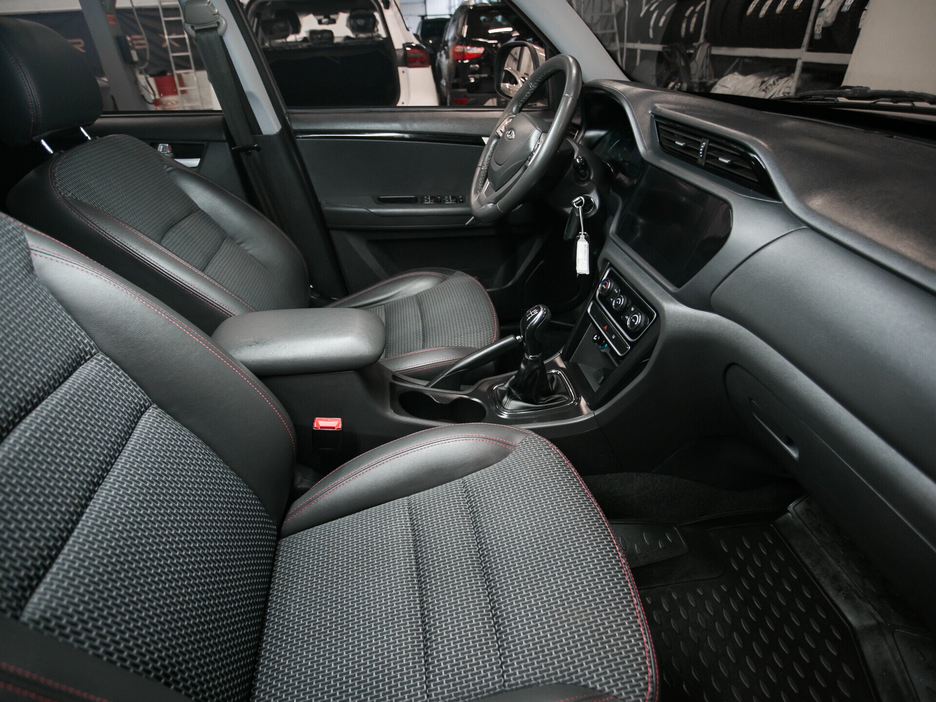 Chery Tiggo 3, I 1.6 MT (126 л.с.)