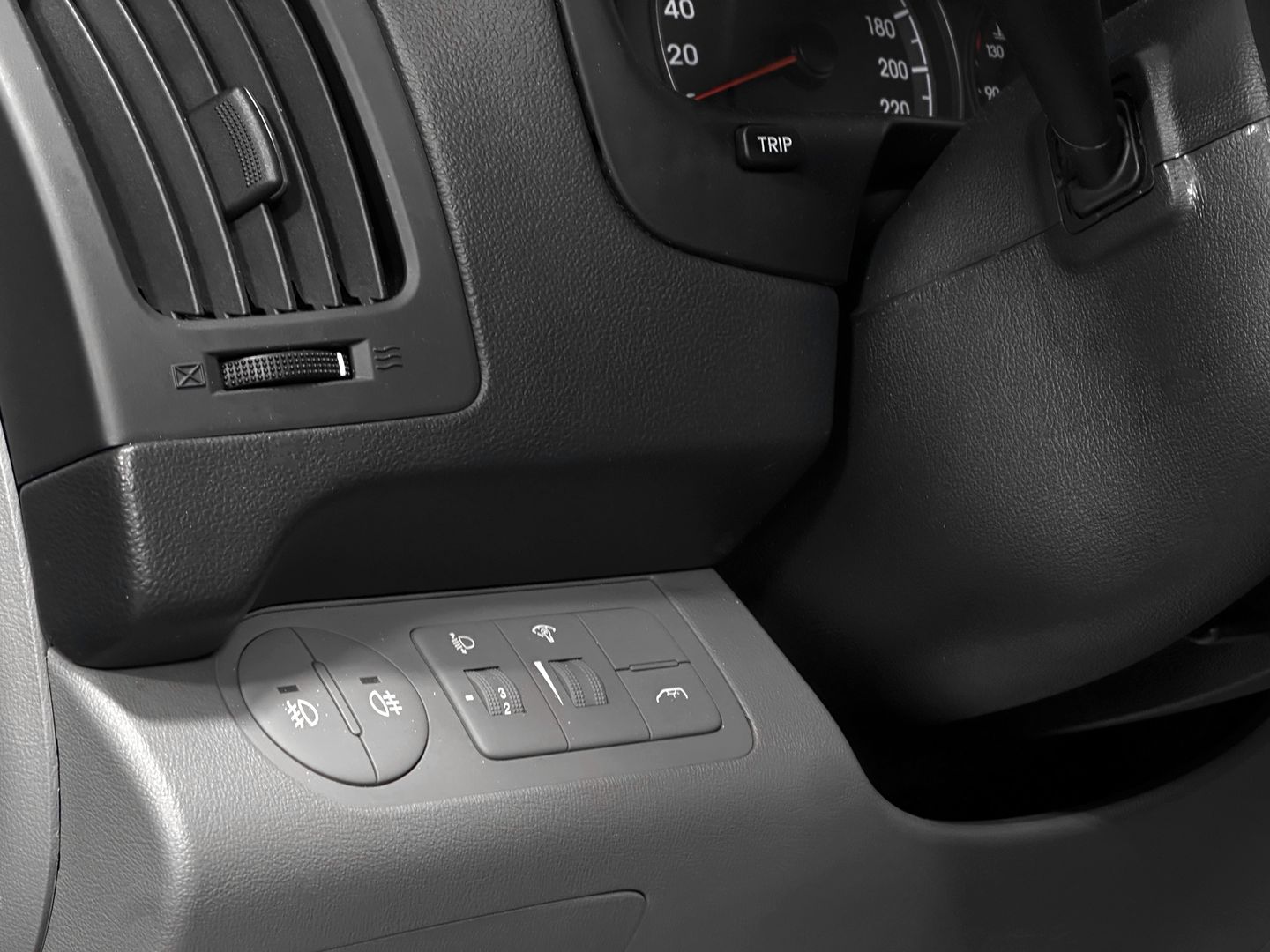 Hyundai H-1, II Рестайлинг 2.5d MT (116 л.с.)