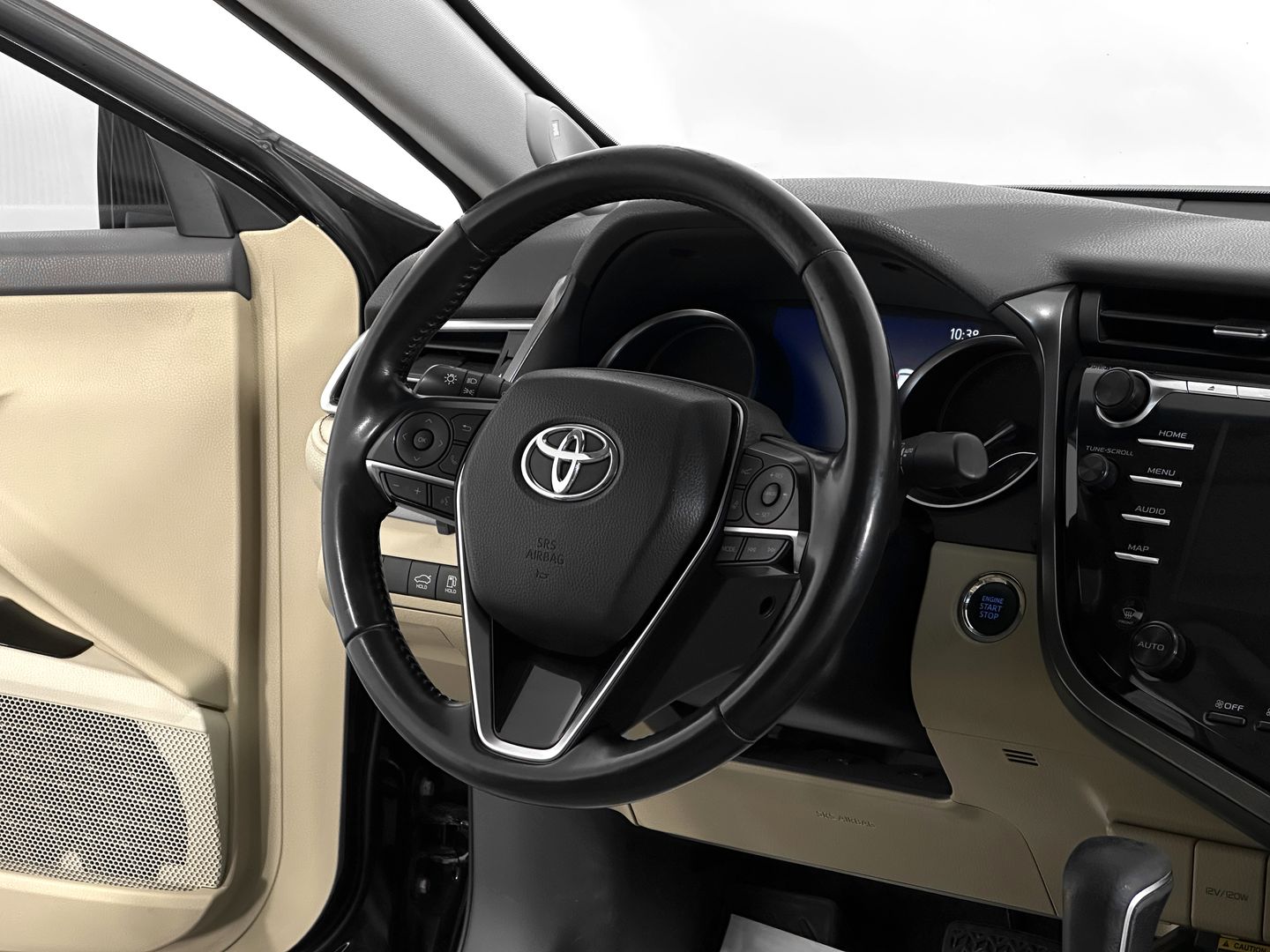 Toyota Camry, VIII (XV70) 2.5 AT (181 л.с.)