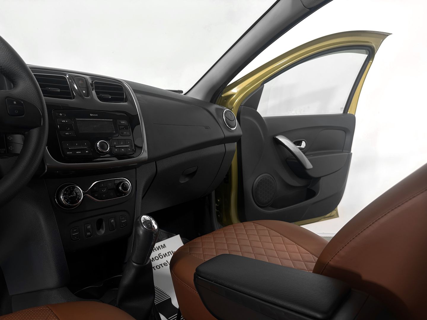 Renault Sandero, II Stepway 1.6 MT (113 л.с.)