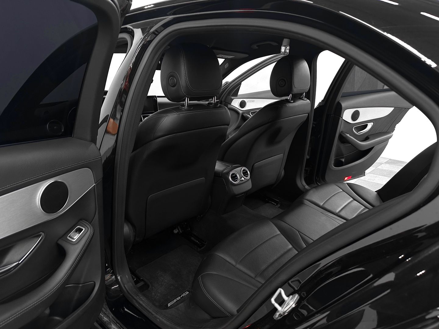 Mercedes-Benz C-Класс, IV (W205) 180 1.6 AT (156 л.с.)