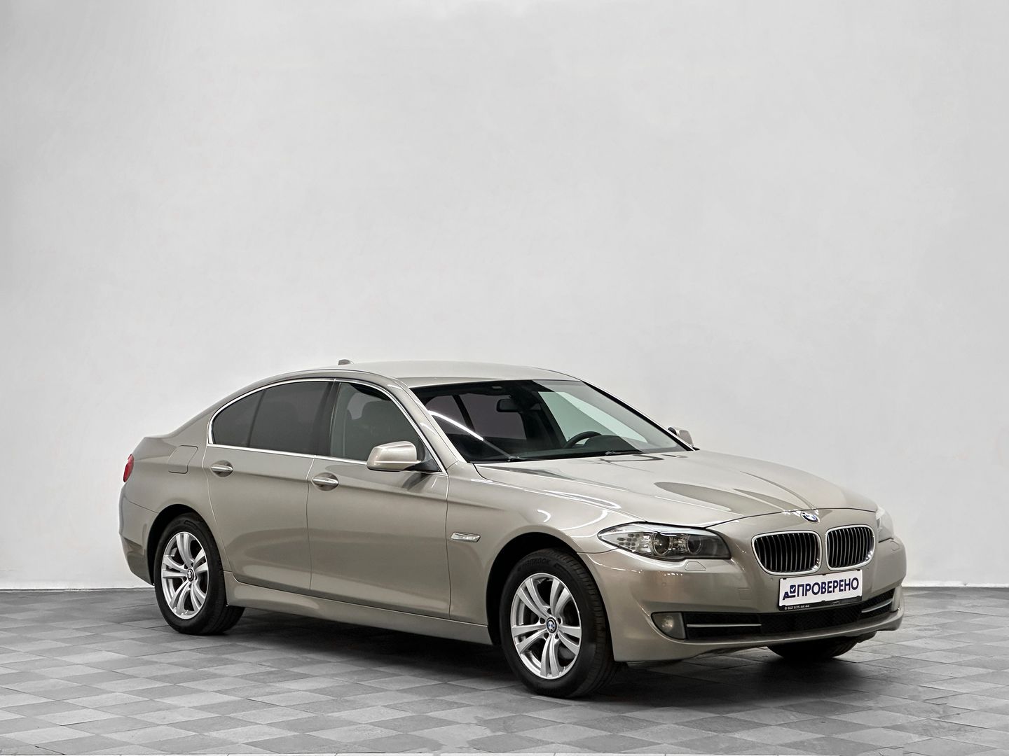 BMW 5 серии, VI (F10/F11/F07) 528i 2.0 AT (245 л.с.)