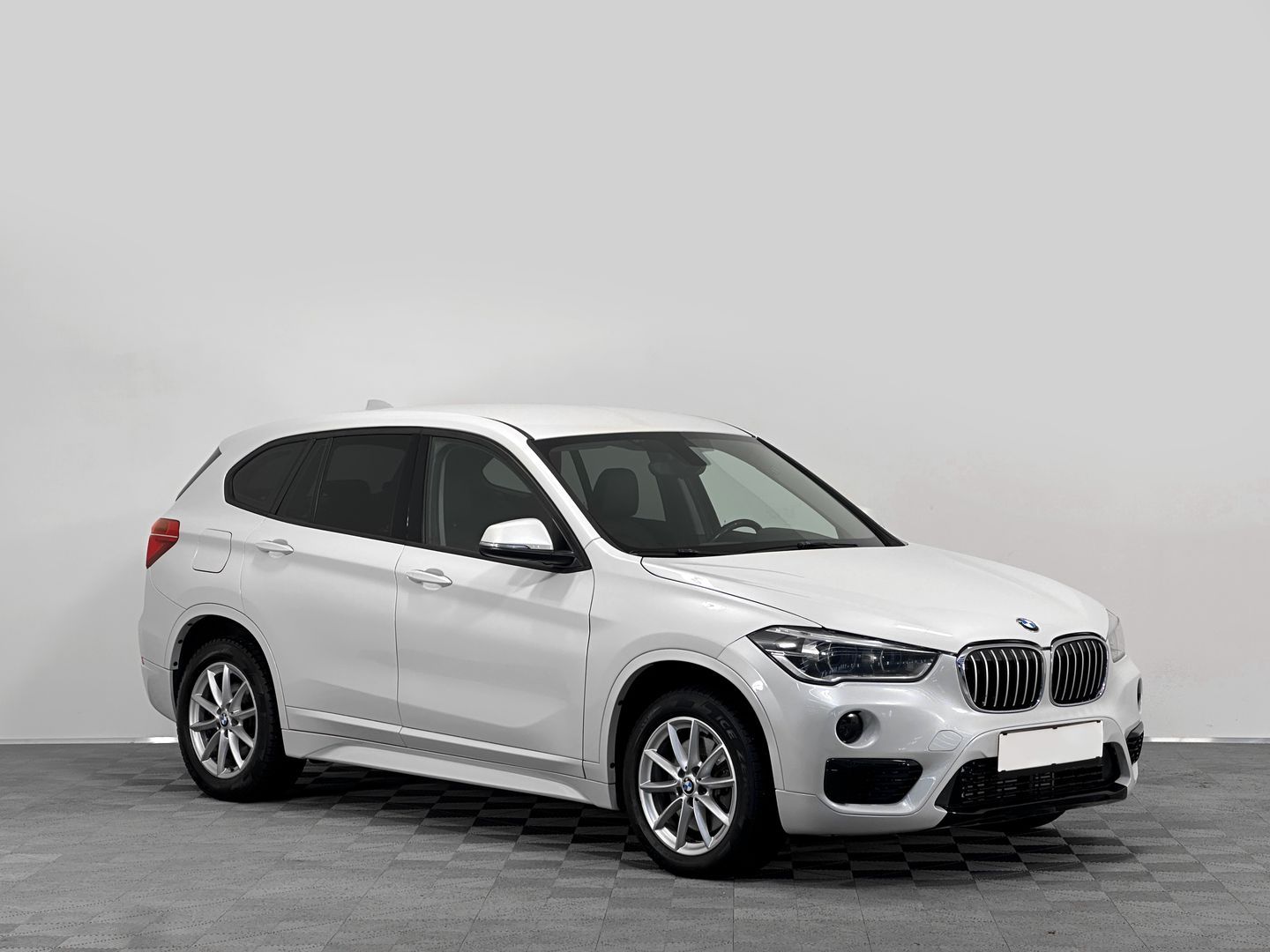 BMW X1, II (F48) 20i xDrive 2.0 AT (192 л.с.) 4WD