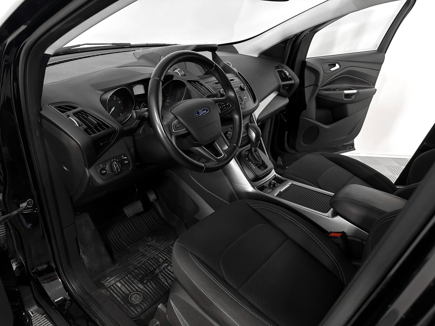 Ford Kuga, II Рестайлинг 2.5 AT (150 л.с.)