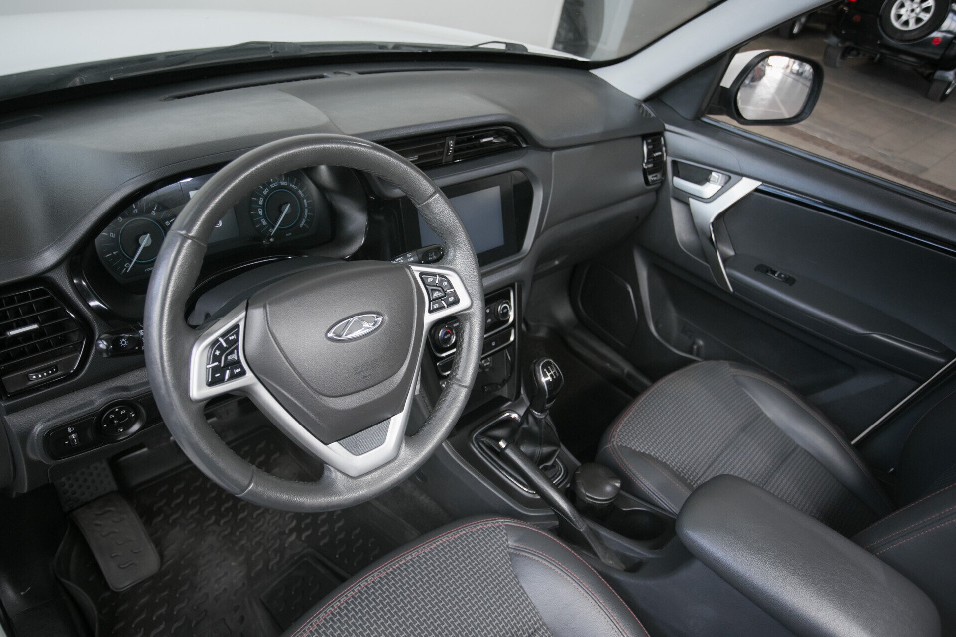 Chery Tiggo 3, I 1.6 MT (126 л.с.)