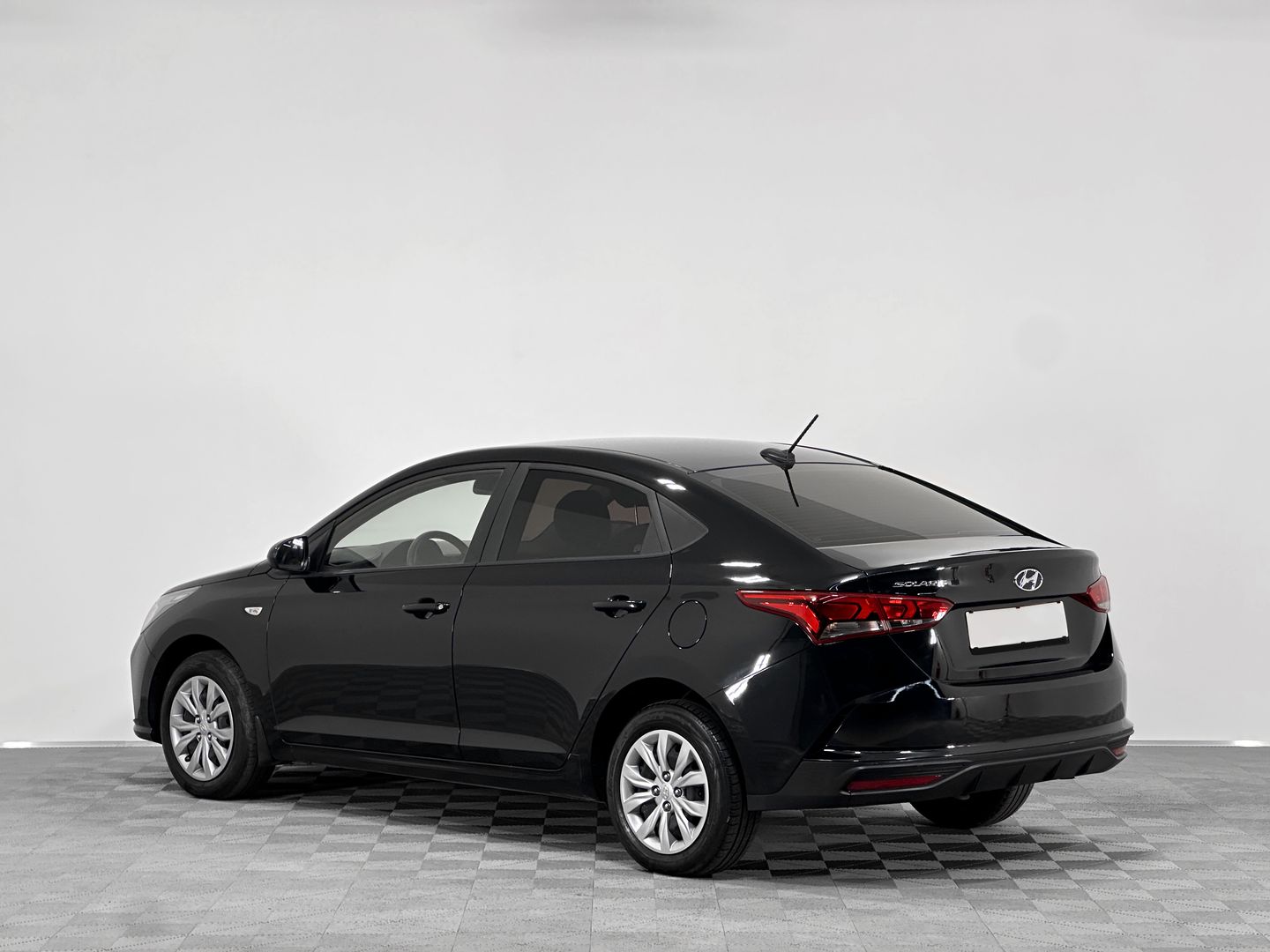 Hyundai Solaris, II Рестайлинг 1.6 AT (123 л.с.)