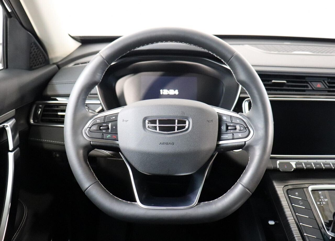 Geely Atlas Pro 1.5 AT (177 л.с.)