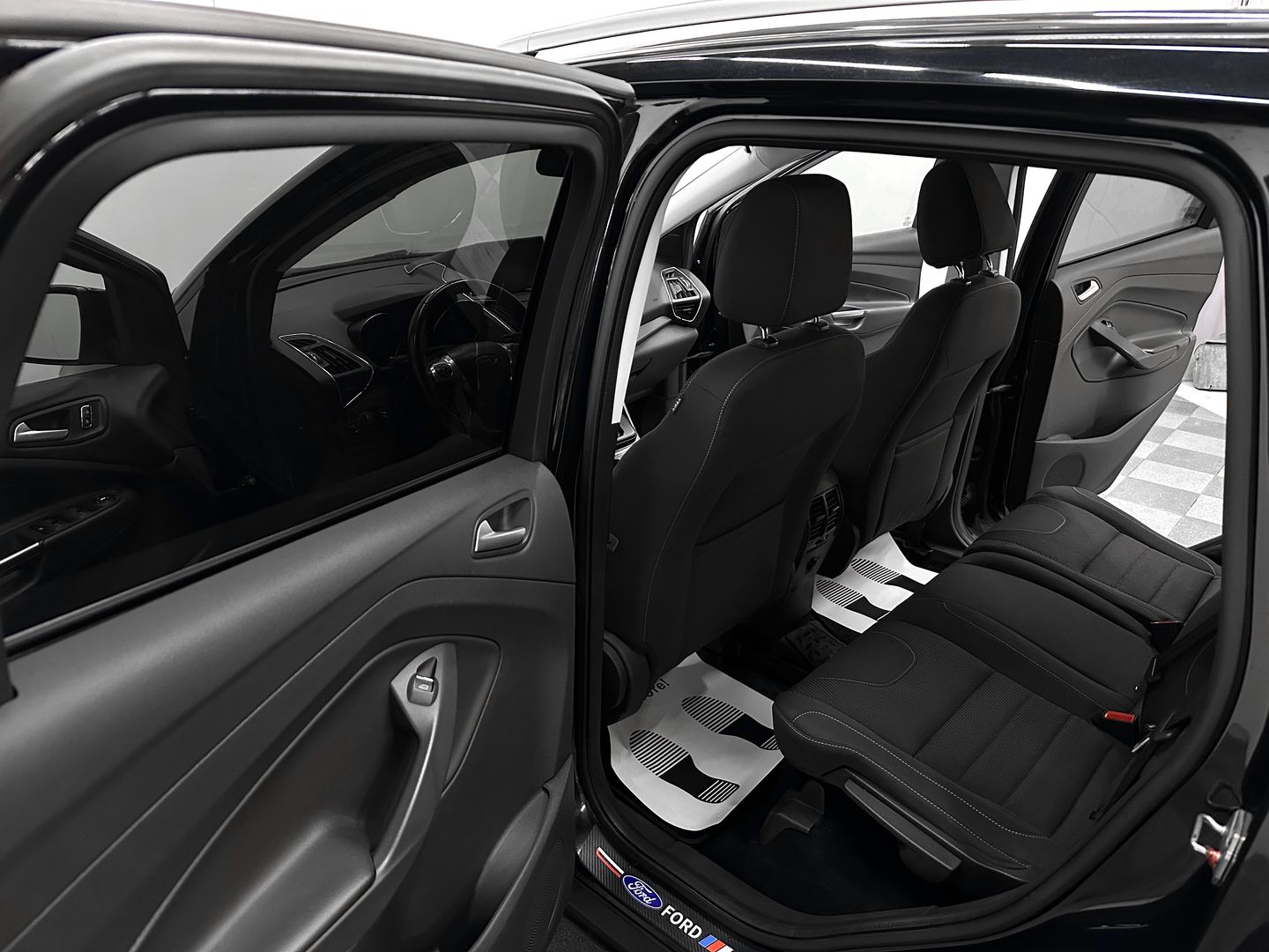 Ford Kuga, II 1.6 AT (150 л.с.) 4WD