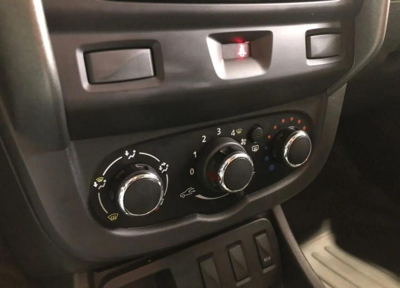 Renault Duster, I Рестайлинг 1.6 MT (114 л.с.) 4WD