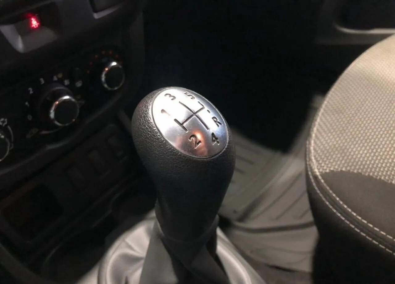 Renault Duster, I Рестайлинг 1.6 MT (114 л.с.) 4WD