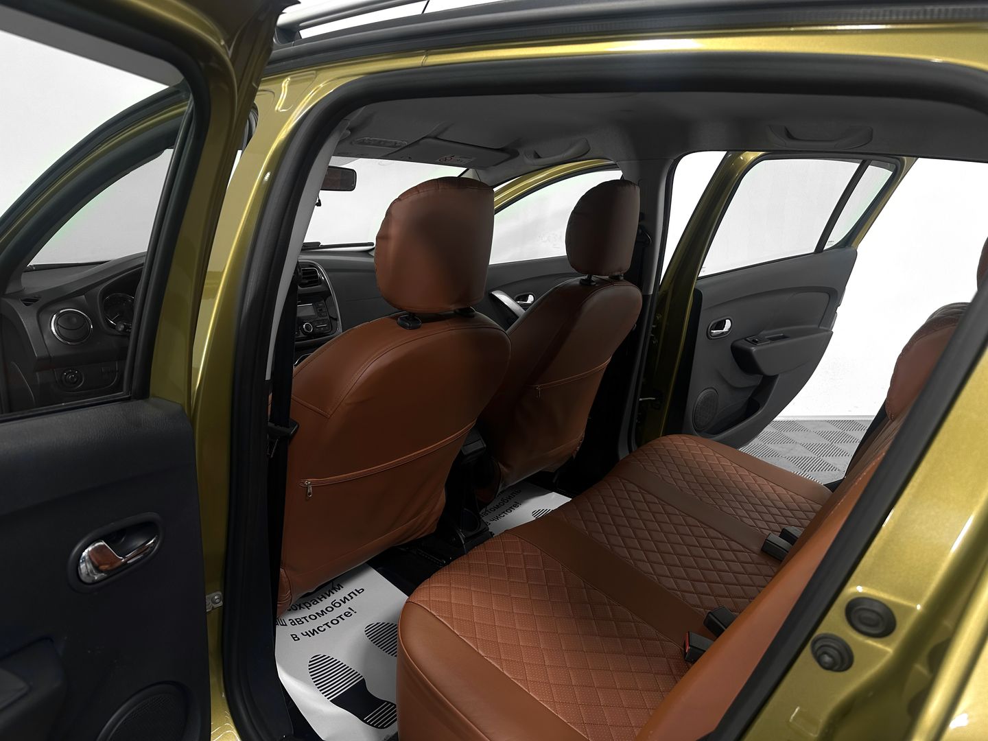 Renault Sandero, II Stepway 1.6 MT (113 л.с.)