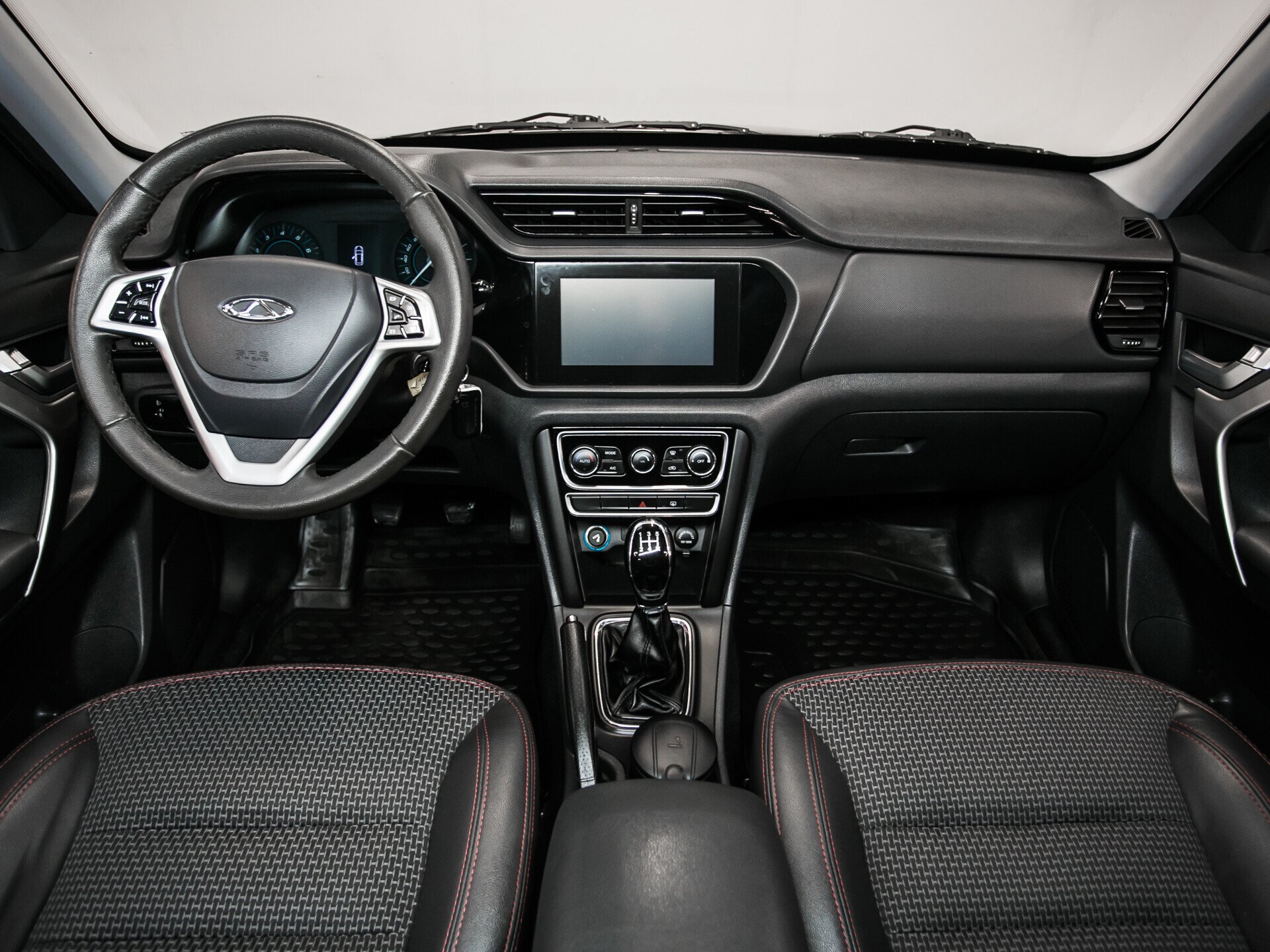 Chery Tiggo 3, I 1.6 MT (126 л.с.)