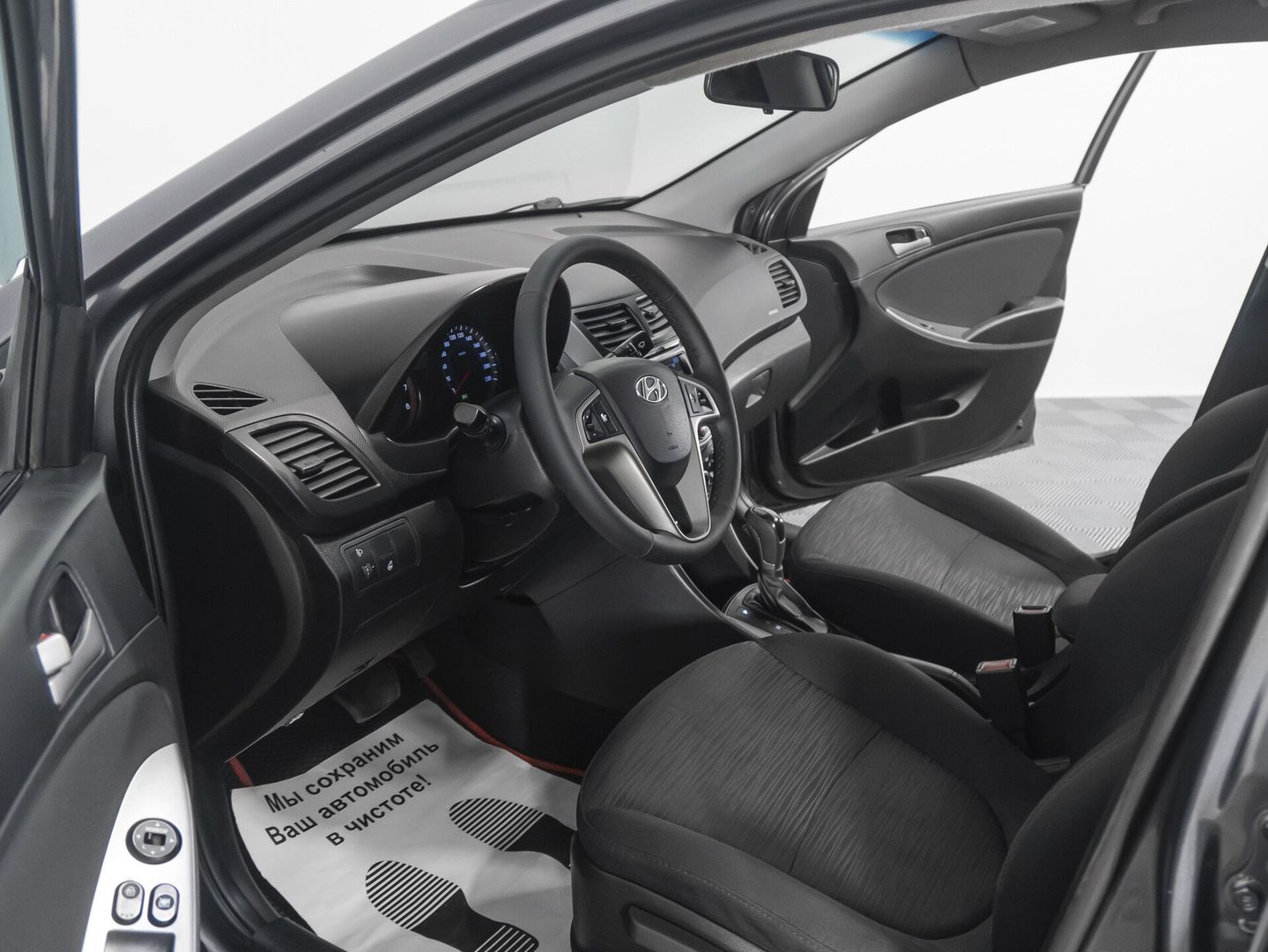 Hyundai Solaris, I Рестайлинг 1.6 AT (123 л.с.)