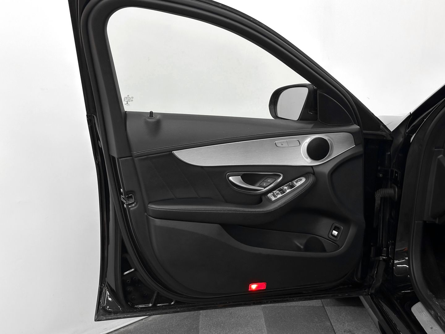 Mercedes-Benz C-Класс, IV (W205) 180 1.6 AT (156 л.с.)